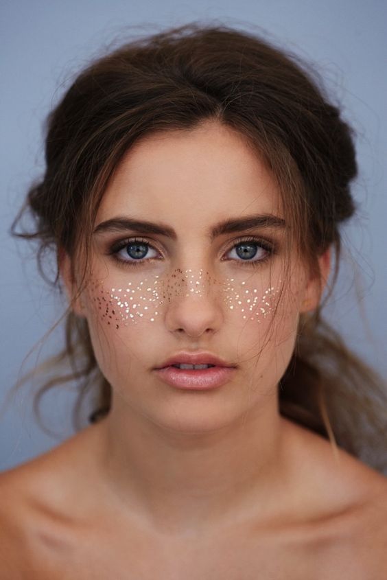 Lentiggi glitter: 15 foto per lasciarti ispirare dal nuovo trend (magari per Carnevale!)