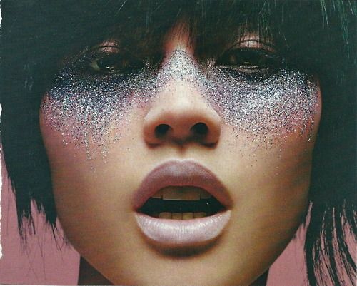 Lentiggi glitter: 15 foto per lasciarti ispirare dal nuovo trend (magari per Carnevale!)