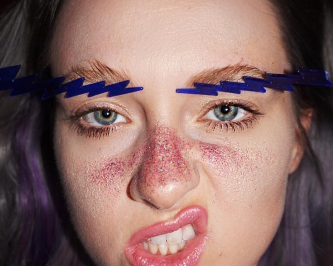 Lentiggi glitter: 15 foto per lasciarti ispirare dal nuovo trend (magari per Carnevale!)