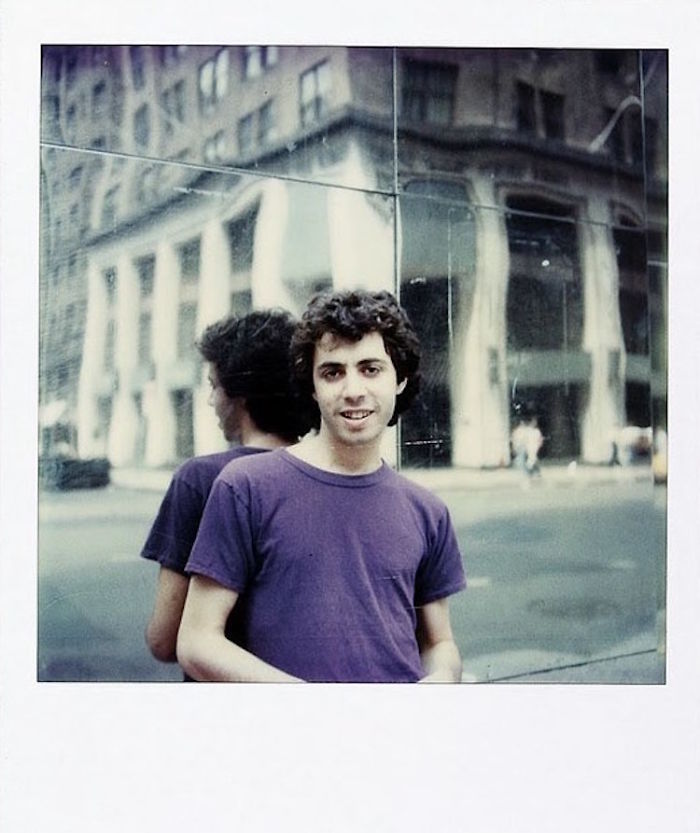 Scatta una polaroid al giorno fino alla sua morte. Le sue immagini toccano il cuore