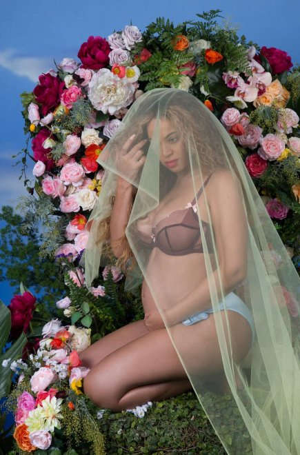 Beyoncé: la prima foto dei gemelli super social come quella dell'annuncio di gravidanza