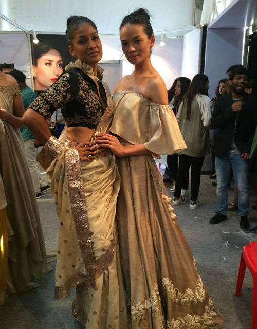Chi è Anjali, la prima trans a sfilare alla Fashion Week indiana