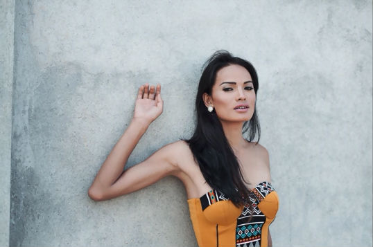 Chi è Anjali, la prima trans a sfilare alla Fashion Week indiana