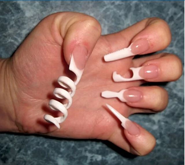Le 29 manicure peggiori di sempre