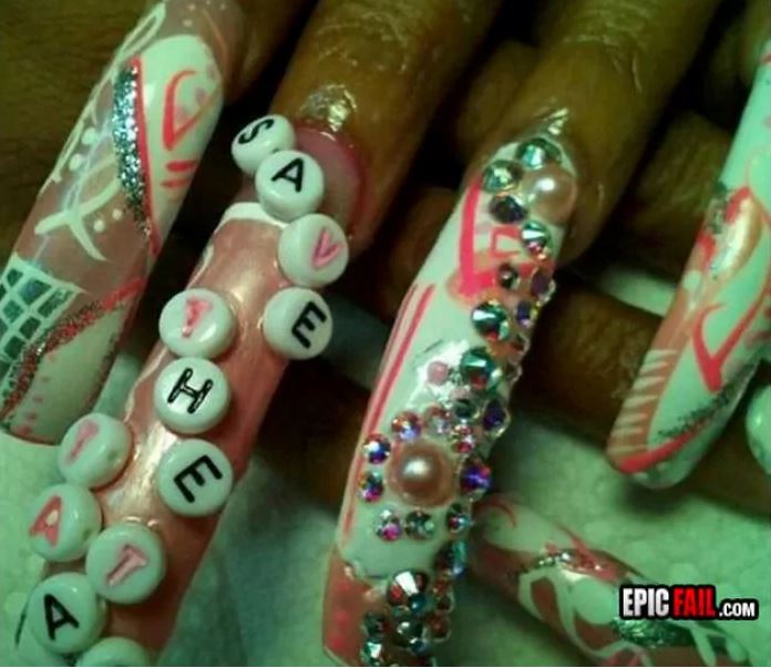 Le 29 manicure peggiori di sempre