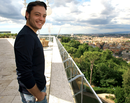 Tiziano Ferro: 40 anni in 40 foto e 40 citazioni