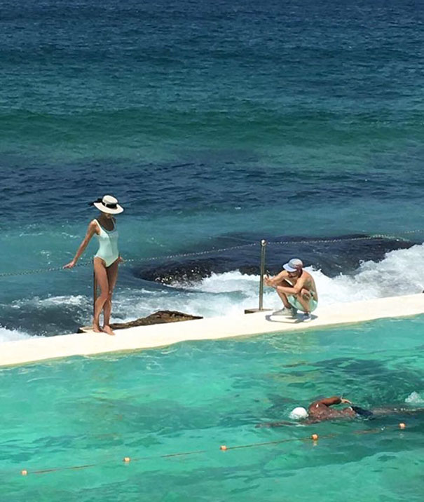 Cosa non si fa per amore... la dura vita dei fidanzati "selfie-stick"