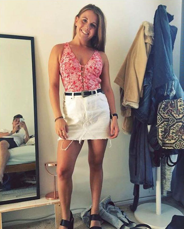 Cosa non si fa per amore... la dura vita dei fidanzati "selfie-stick"