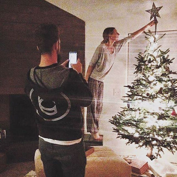 Cosa non si fa per amore... la dura vita dei fidanzati "selfie-stick"