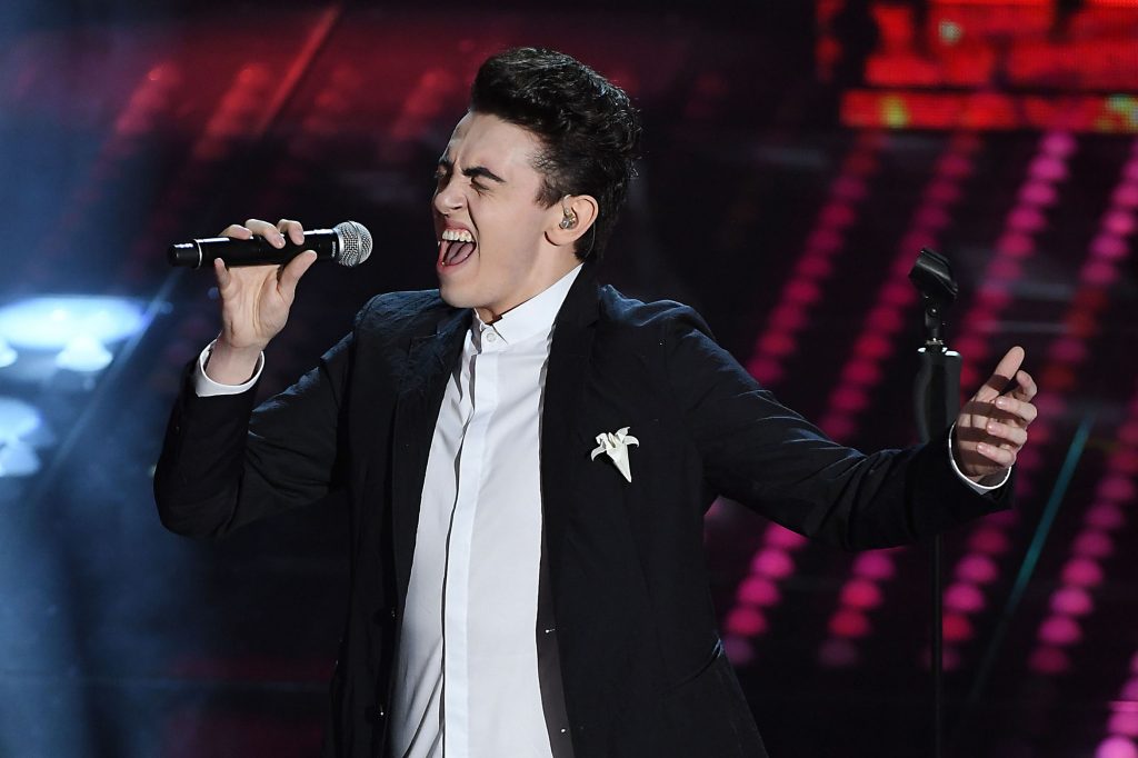 Michele Bravi, il primo messaggio dopo l’incidente in cui è morta Rosanna