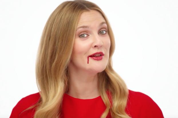 Dal tentato suicidio a 14 anni alla rinascita: com'è cambiata Drew Barrymore