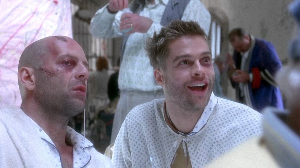 Brad Pitt: tutti i volti di un sex symbol. Capelli bianchi compresi