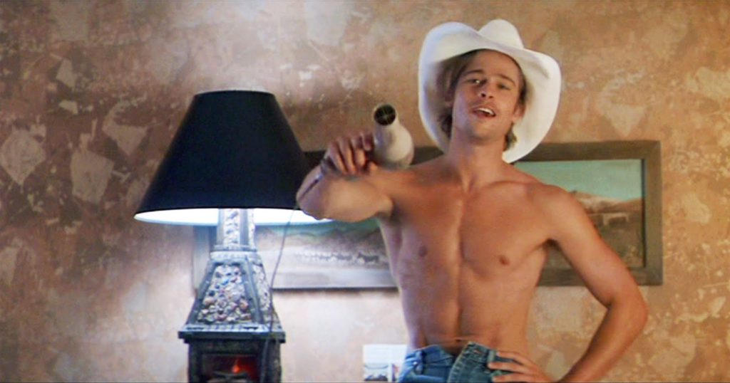 Brad Pitt: tutti i volti di un sex symbol. Capelli bianchi compresi