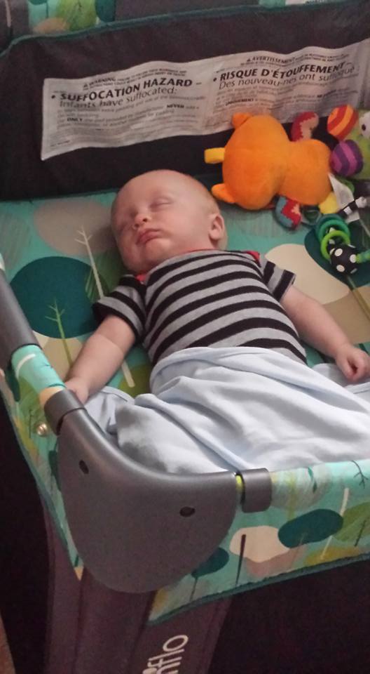 Felici di essere vivi. Il sorriso della neonata prematura e dei suoi amici