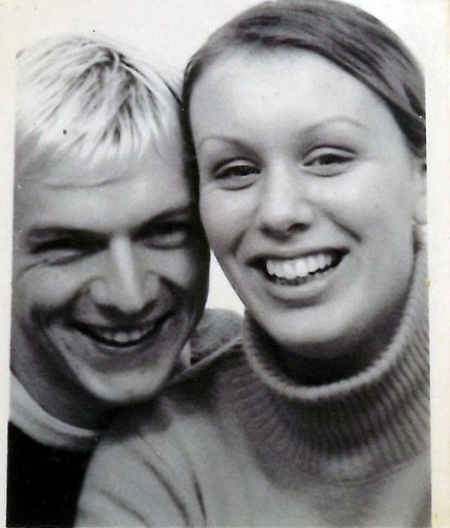 Come cambia l'amore? Una coppia si è fatta un selfie all'anno per 16 anni
