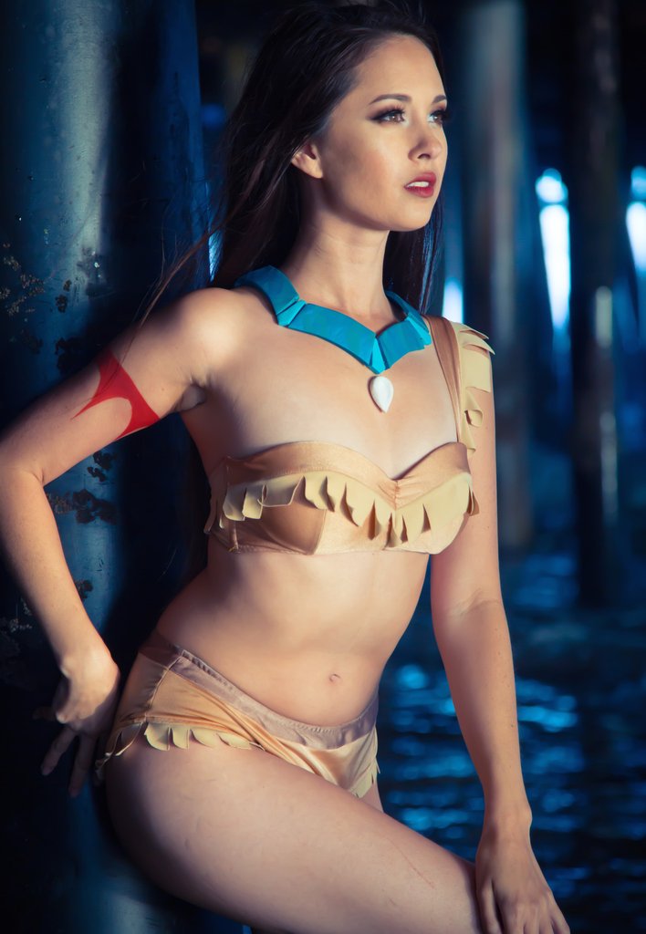 "E presero il sole felici e contente" con i bikini da principessa Disney