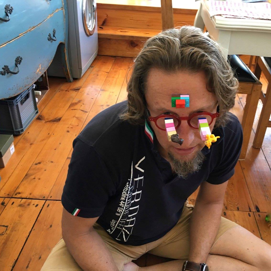 Perché questo nastro stile Lego adesivo è quello di cui abbiamo bisogno