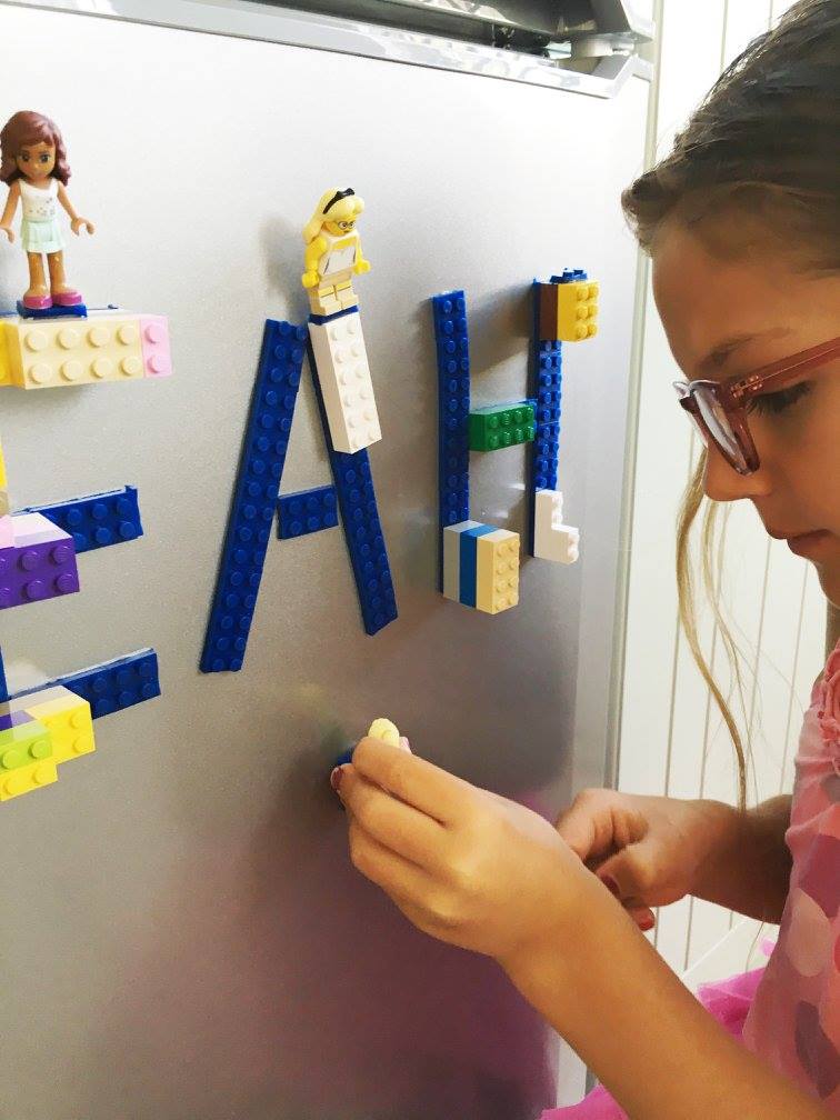 Perché questo nastro stile Lego adesivo è quello di cui abbiamo bisogno