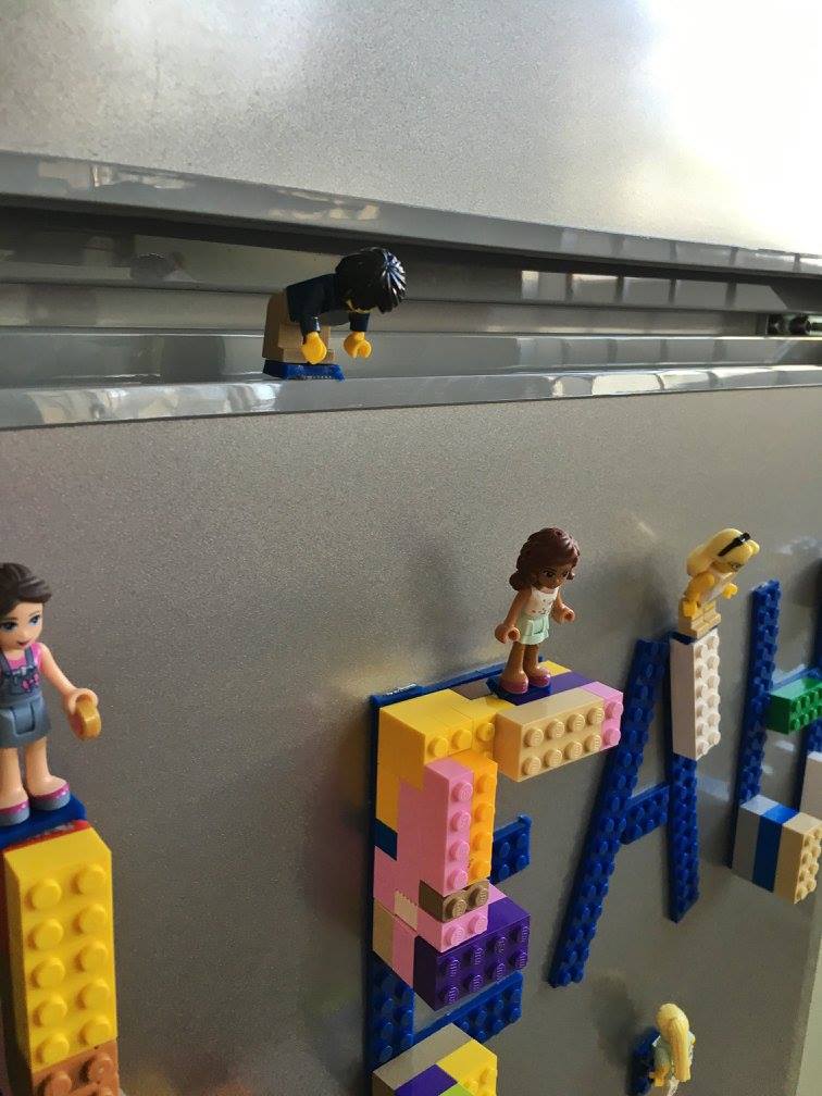 Perché questo nastro stile Lego adesivo è quello di cui abbiamo bisogno