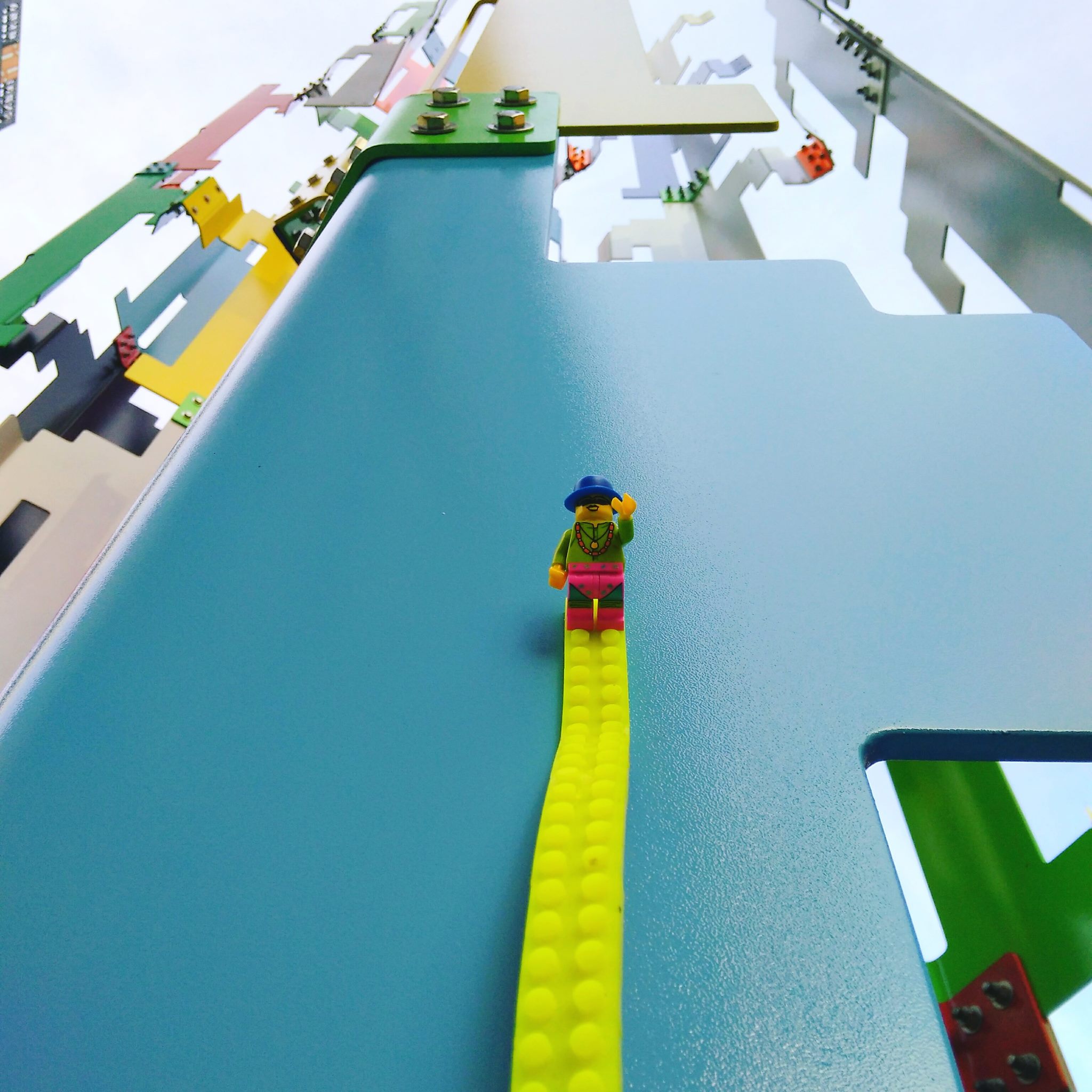 Perché questo nastro stile Lego adesivo è quello di cui abbiamo bisogno