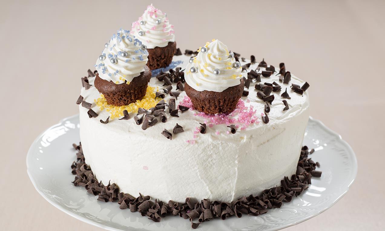 Decorazioni torte: basta cake design, ecco 20 idee semplici e creative