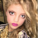 Baby miss, il trucco e le pose da donna delle bambine star dei social