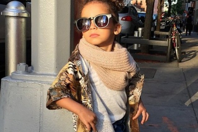 Baby miss, il trucco e le pose da donna delle bambine star dei social