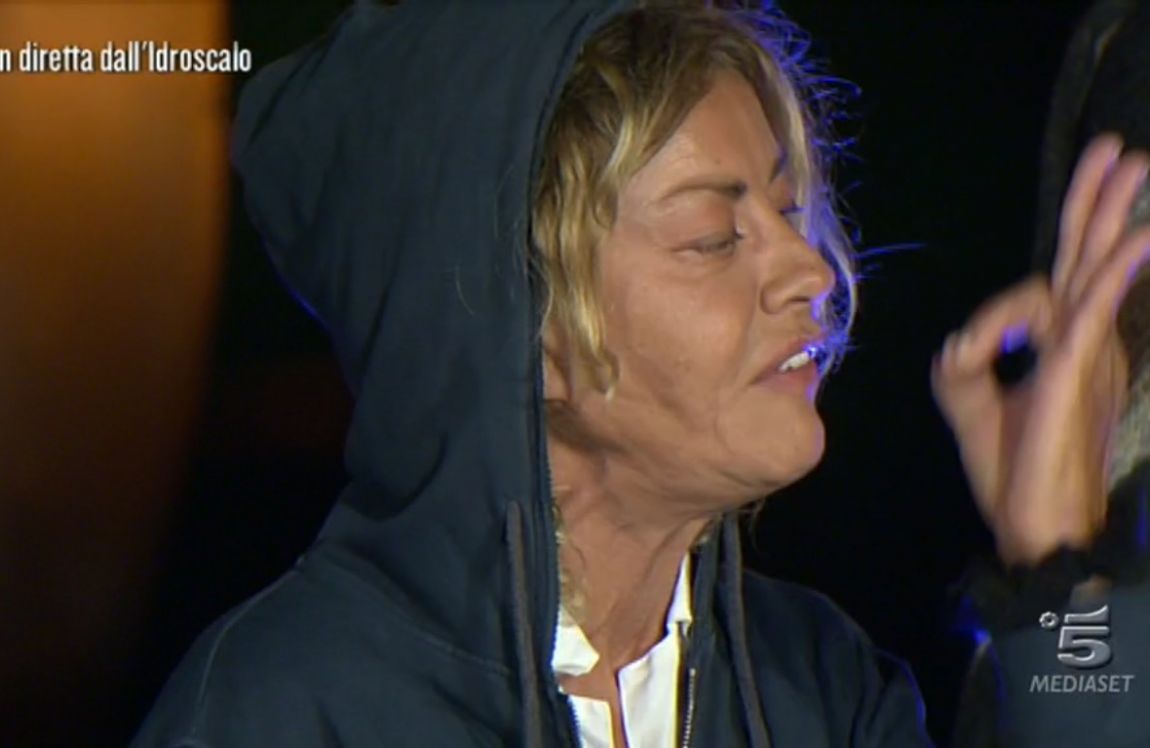 Isola dei Famosi: il trionfo di Raz (e "bionda"), il "gelo" tra Bettarini-Mello