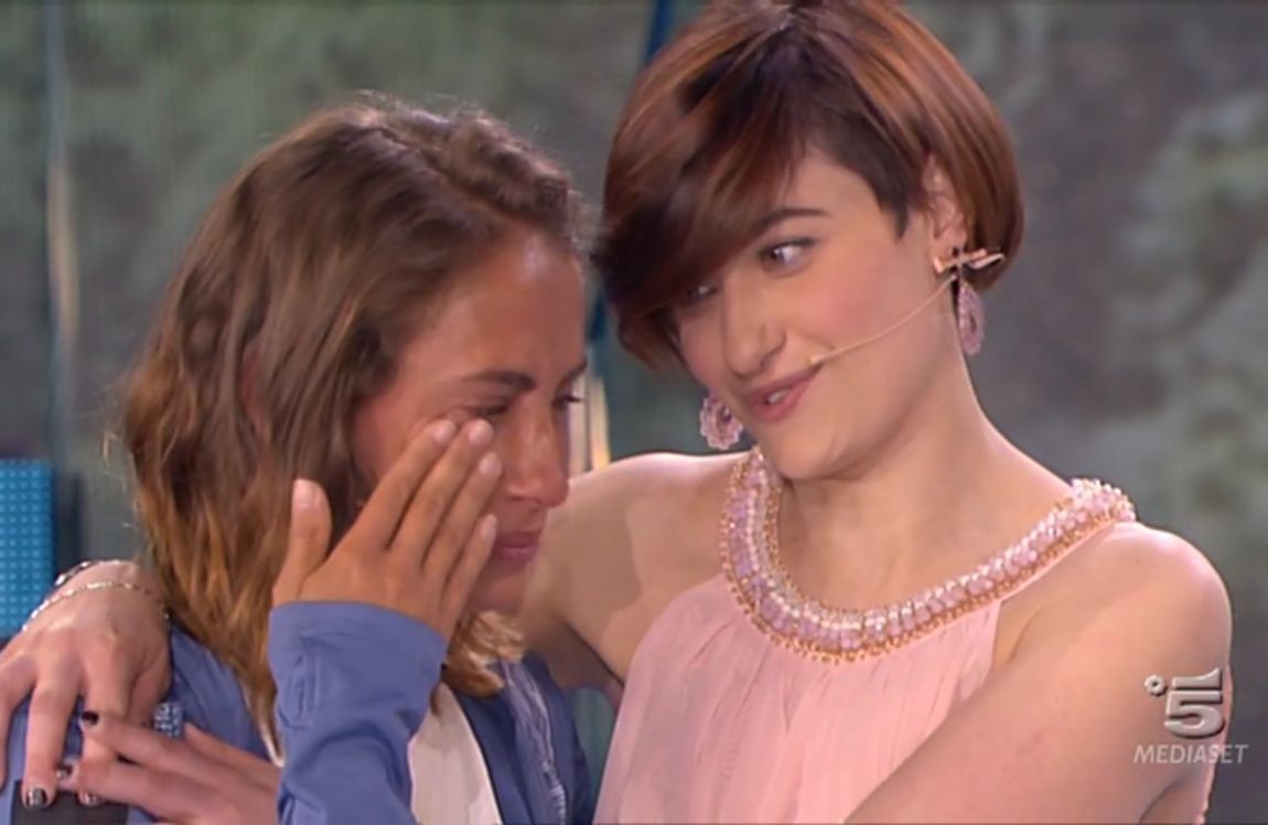 Isola dei Famosi: il trionfo di Raz (e "bionda"), il "gelo" tra Bettarini-Mello