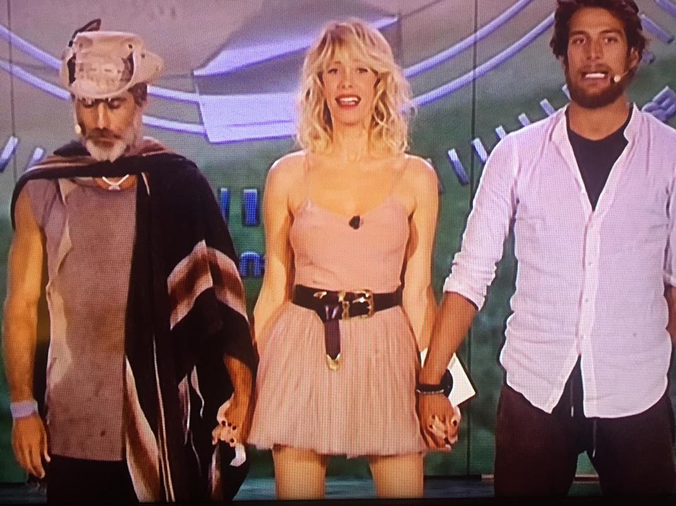 Isola dei Famosi: il trionfo di Raz (e "bionda"), il "gelo" tra Bettarini-Mello