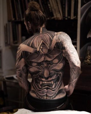 Da obeso a modello: le cicatrici da perdita di peso diventano tattoo Da obeso a modello: le cicatrici da perdita di peso diventano tattoo