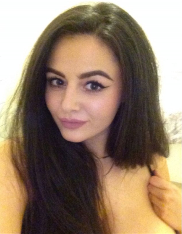 Sophia Adams, da vittima dei bulli a super modella