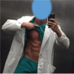Tra sangue e morte, gli agghiaccianti selfie dei medici: "Ora basta!"