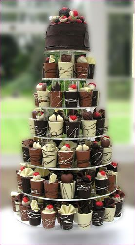 Torte Nuziali: basta con il solito dolce. 30 idee davvero originali
