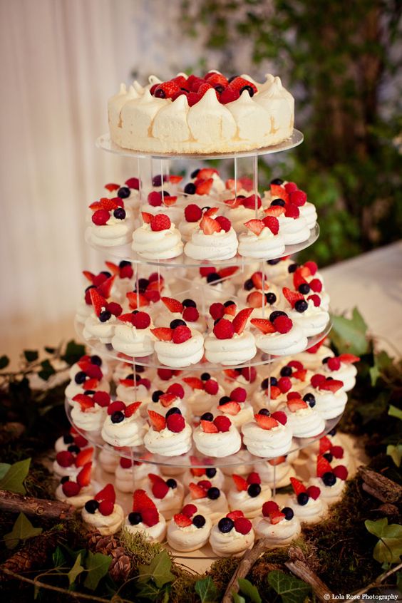 Torte Nuziali: basta con il solito dolce. 30 idee davvero originali