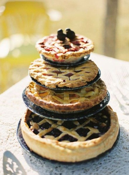 Torte Nuziali: basta con il solito dolce. 30 idee davvero originali