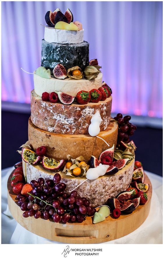 Torte Nuziali: basta con il solito dolce. 30 idee davvero originali