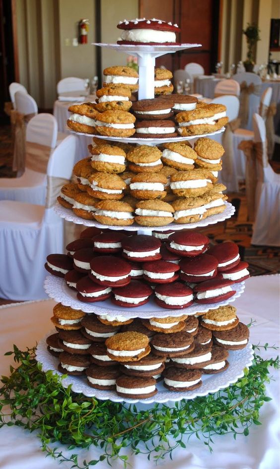 Torte Nuziali: basta con il solito dolce. 30 idee davvero originali