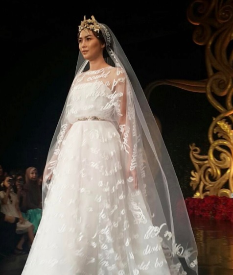Perché questo è il vestito da sposa più amato su Instagram