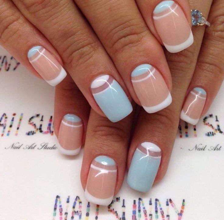 Sono tornate le unghie quadrate e queste sono le nail art più belle