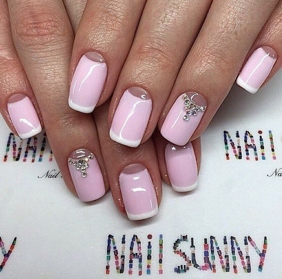 Sono tornate le unghie quadrate e queste sono le nail art più belle