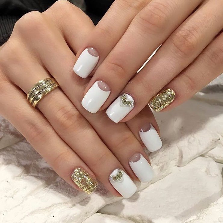Sono tornate le unghie quadrate e queste sono le nail art più belle
