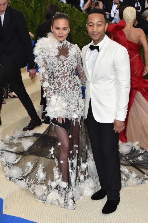 Met Gala, dall'abito con 85mila cristalli al nuovo amore di Selena Gomez
