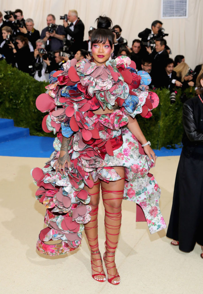 Met Gala, dall'abito con 85mila cristalli al nuovo amore di Selena Gomez