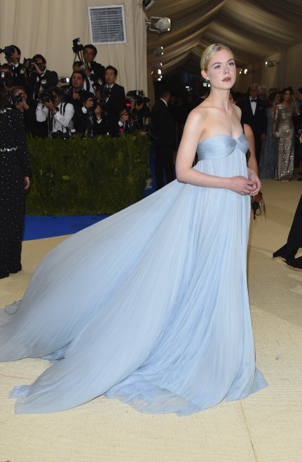 Met Gala, dall'abito con 85mila cristalli al nuovo amore di Selena Gomez