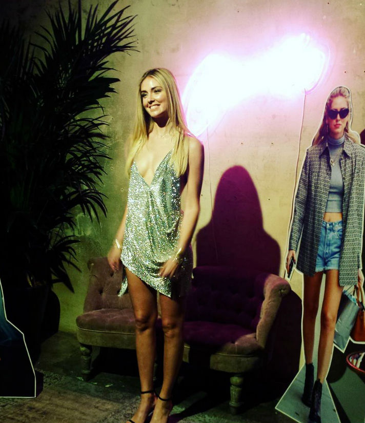 Il party di Chiara Ferragni, tra ex, Fedez e quei vestiti... dopo le prove di "maternità"