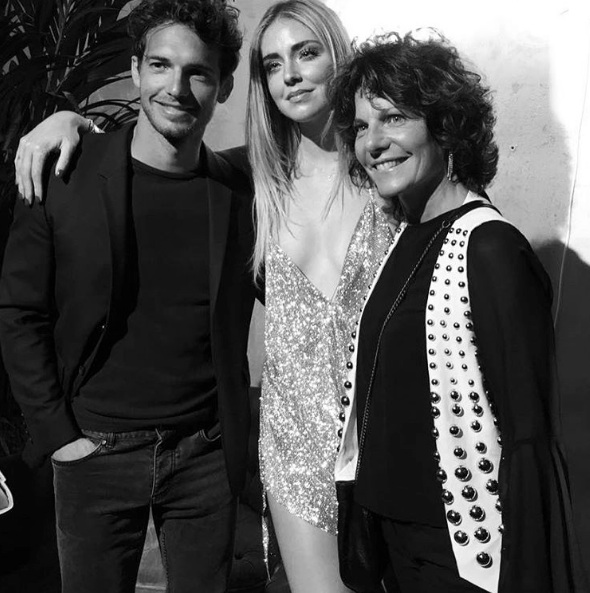 Il party di Chiara Ferragni, tra ex, Fedez e quei vestiti... dopo le prove di "maternità"