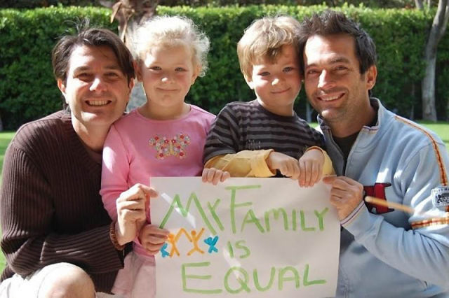 Coppie gay con figli, vip e non solo: quando ci sono due mamme o due papà