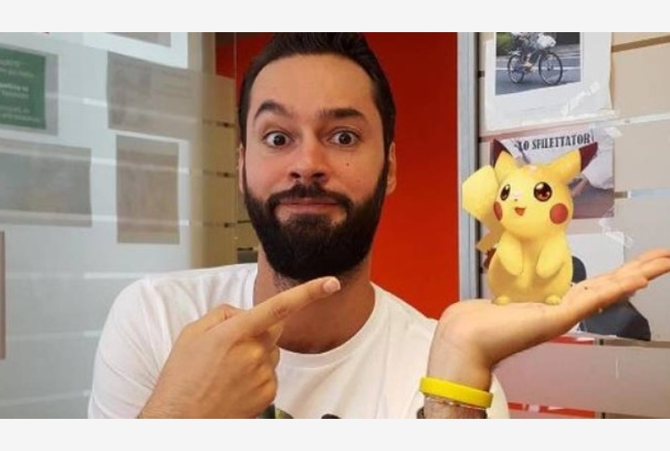 Il suicidio di dj Stefano e quelle foto sorridenti sui social, con la morte nel cuore