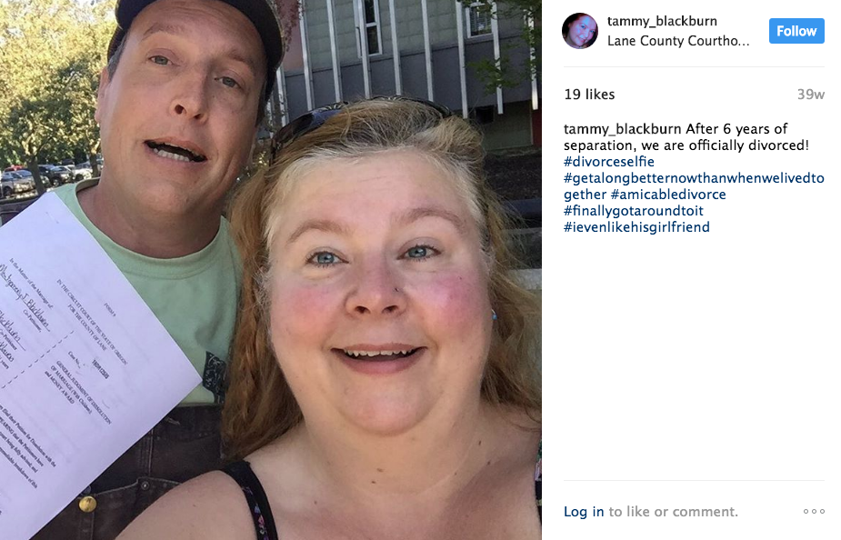 Dirsi addio non è mai stato così... Bello: ecco i #divorceselfie di 13 coppie